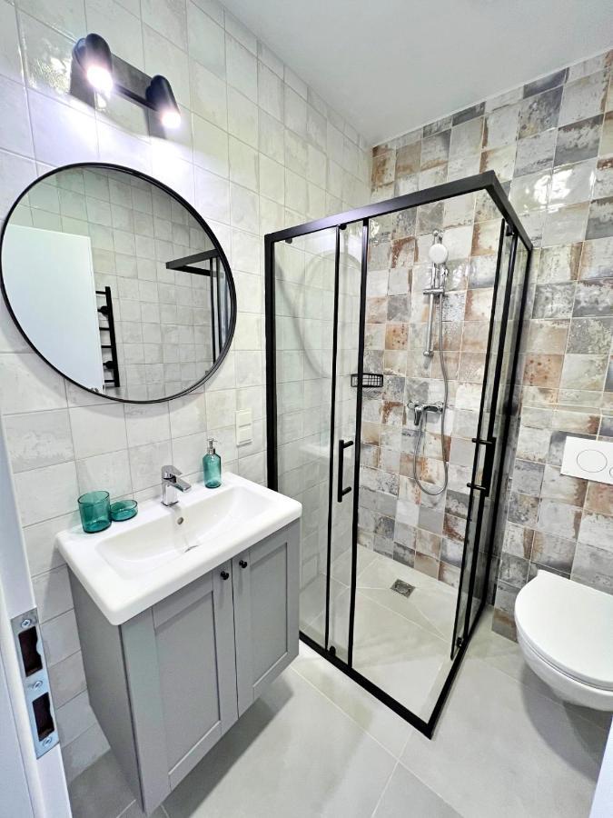 Clinic Studio Apartments By Hostlovers Kaunas Ngoại thất bức ảnh
